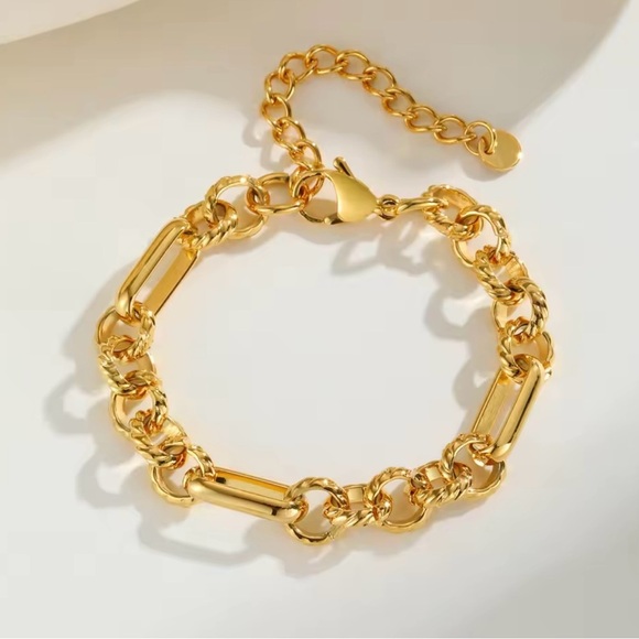 18K Gold Plated Stainless Steel Fígaro Round Twisted Bracelet - Picture 10 of 12